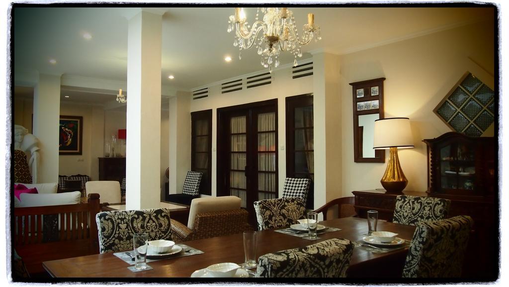 Ciwulan 36 Guest House Bandung Kültér fotó