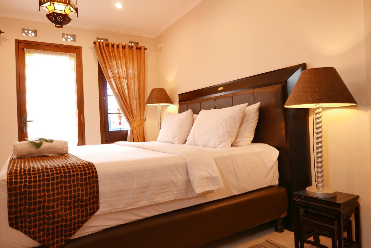 Ciwulan 36 Guest House Bandung Kültér fotó