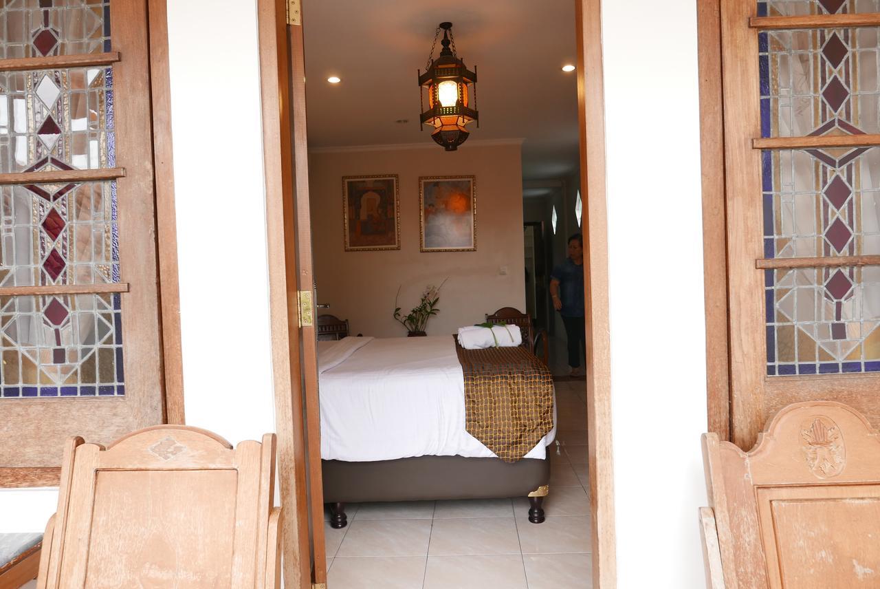 Ciwulan 36 Guest House Bandung Kültér fotó