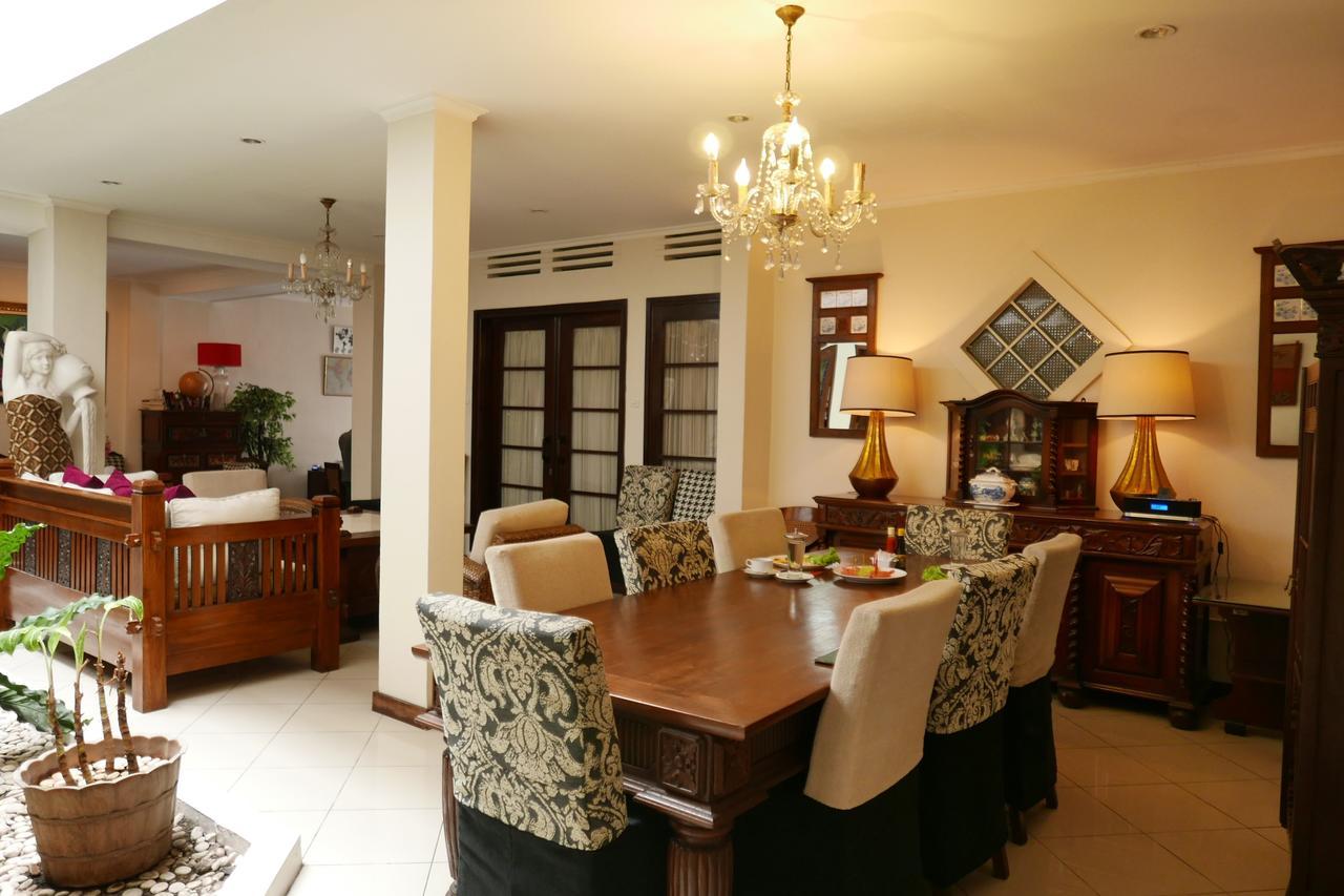 Ciwulan 36 Guest House Bandung Kültér fotó