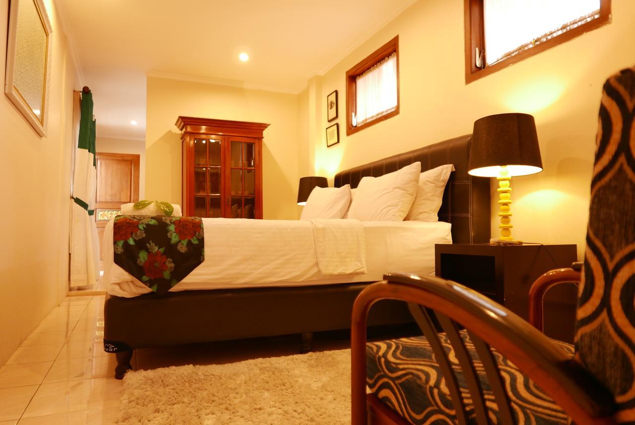 Ciwulan 36 Guest House Bandung Kültér fotó